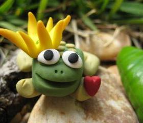 Prince Charming - Polymer clay frog figurine